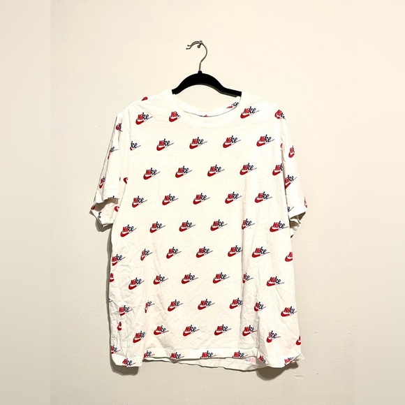 Nike Shirt Size XXL white all over print short sleeve pullover - Picture 2 of 8